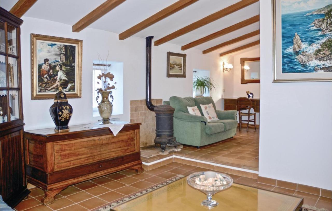 Pet Friendly In With Kitchen *